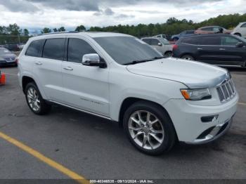  Salvage Jeep Grand Cherokee