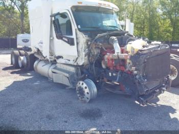  Salvage Peterbilt 579