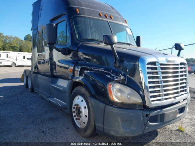  Salvage Freightliner Cascadia 125