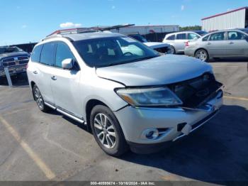  Salvage Nissan Pathfinder