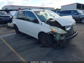  Salvage Toyota Sienna