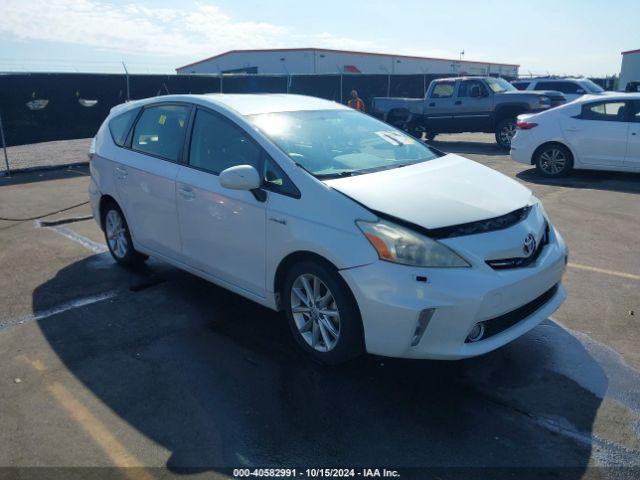  Salvage Toyota Prius v