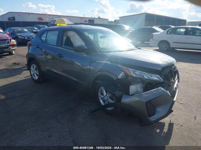  Salvage Nissan Kicks