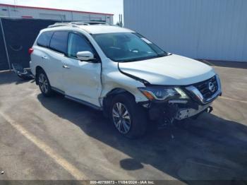  Salvage Nissan Pathfinder