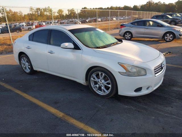  Salvage Nissan Maxima