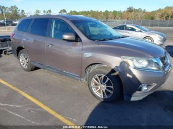  Salvage Nissan Pathfinder