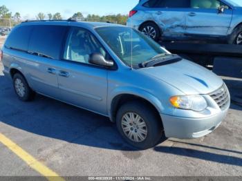  Salvage Chrysler Town & Country