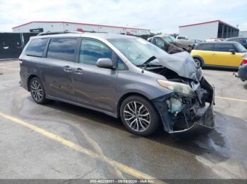  Salvage Toyota Sienna