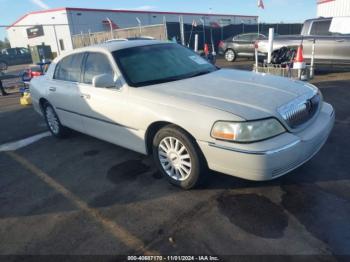  Salvage Lincoln Towncar