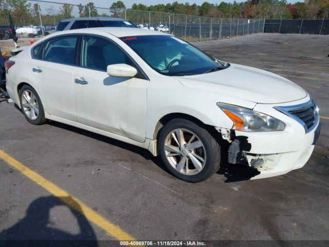  Salvage Nissan Altima