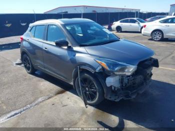  Salvage Nissan Kicks