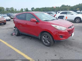  Salvage Hyundai TUCSON