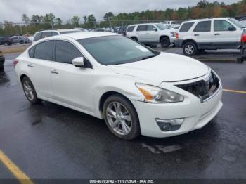  Salvage Nissan Altima