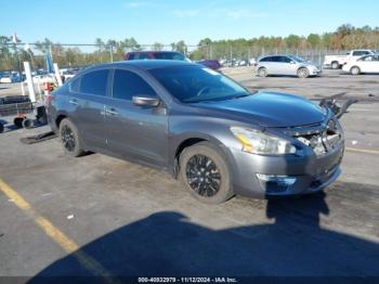  Salvage Nissan Altima