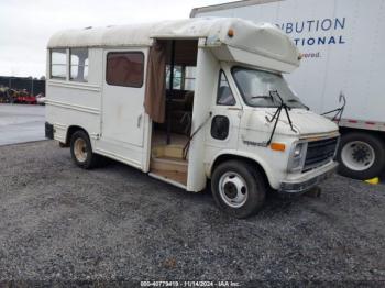  Salvage General Motors Cutaway Van