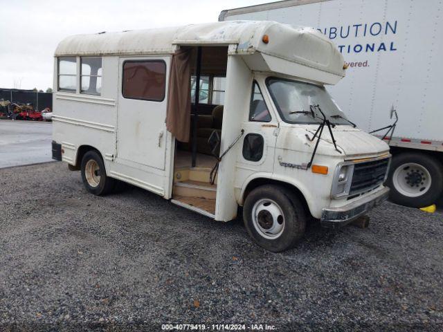  Salvage General Motors Cutaway Van