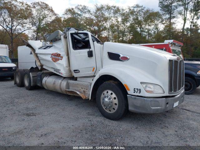  Salvage Peterbilt 579