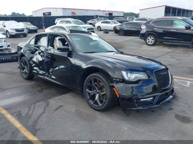  Salvage Chrysler 300