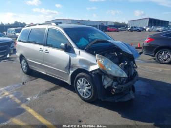  Salvage Toyota Sienna