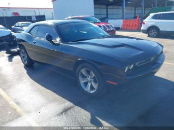  Salvage Dodge Challenger