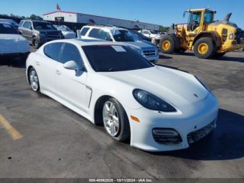  Salvage Porsche Panamera