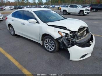  Salvage Nissan Altima