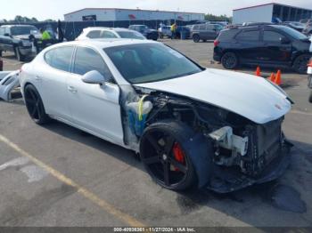  Salvage Porsche Panamera