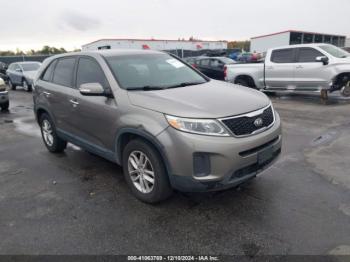  Salvage Kia Sorento