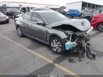  Salvage Nissan Altima