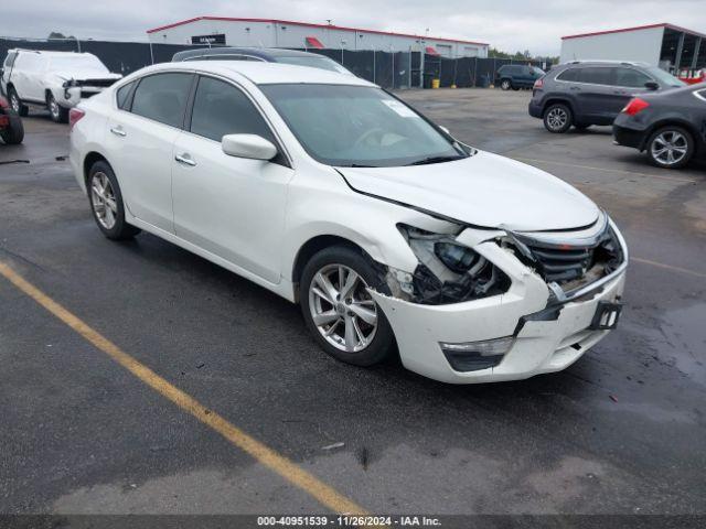  Salvage Nissan Altima