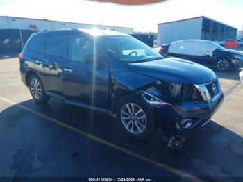  Salvage Nissan Pathfinder