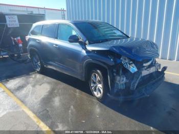  Salvage Toyota Highlander