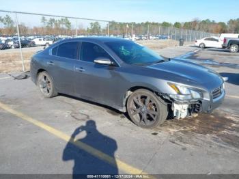  Salvage Nissan Maxima