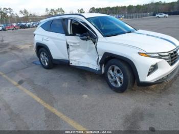  Salvage Hyundai TUCSON