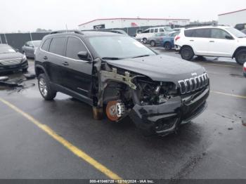  Salvage Jeep Cherokee