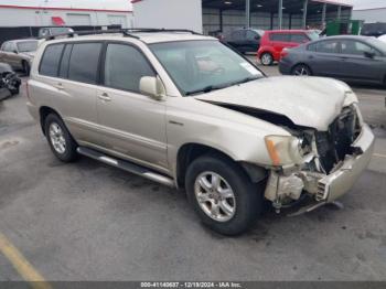  Salvage Toyota Highlander