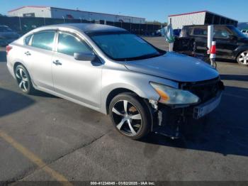  Salvage Nissan Altima