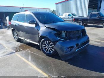  Salvage Nissan Pathfinder