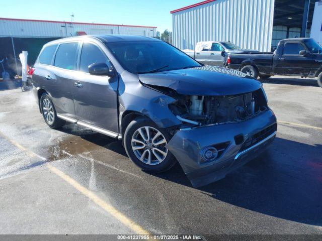  Salvage Nissan Pathfinder