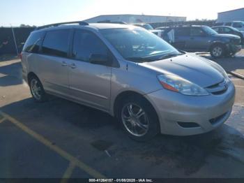  Salvage Toyota Sienna