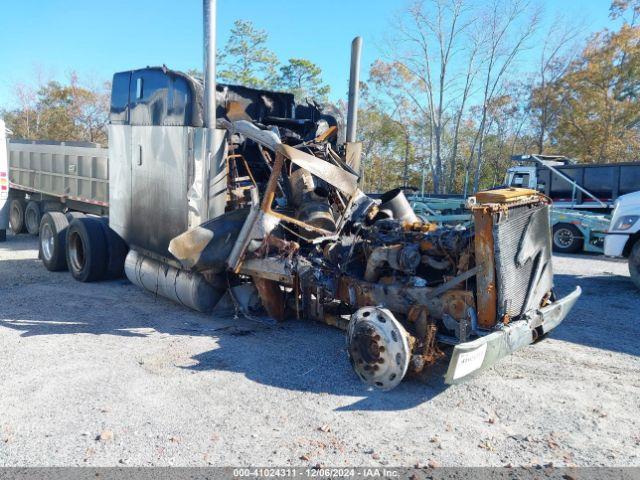  Salvage Peterbilt 379