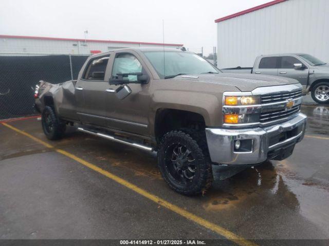  Salvage Chevrolet Silverado 2500