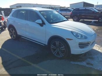  Salvage Porsche Cayenne