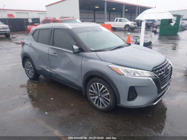  Salvage Nissan Kicks