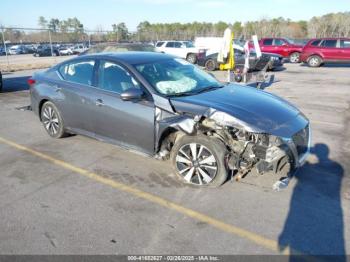  Salvage Nissan Altima