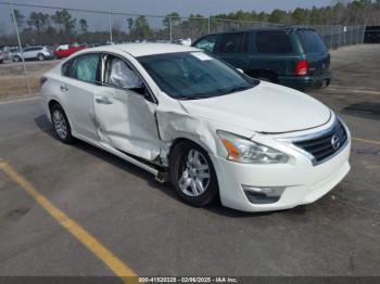  Salvage Nissan Altima