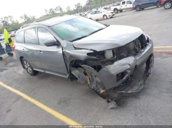  Salvage Nissan Pathfinder