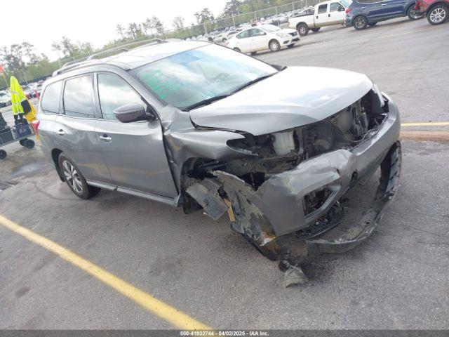  Salvage Nissan Pathfinder