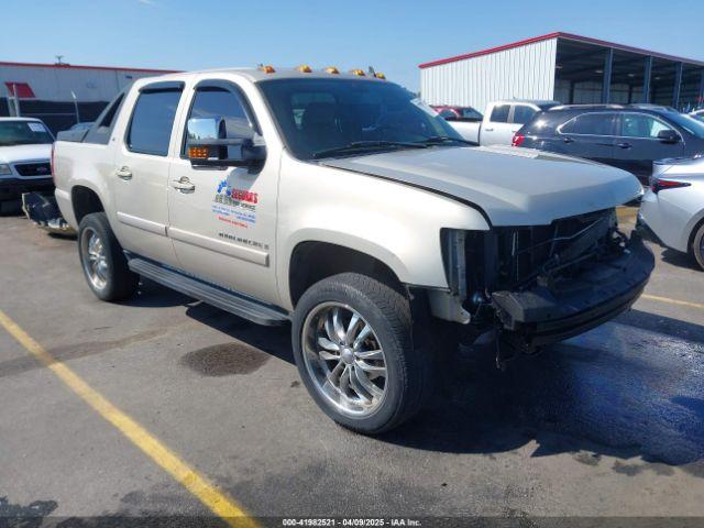  Salvage Chevrolet Avalanche 1500