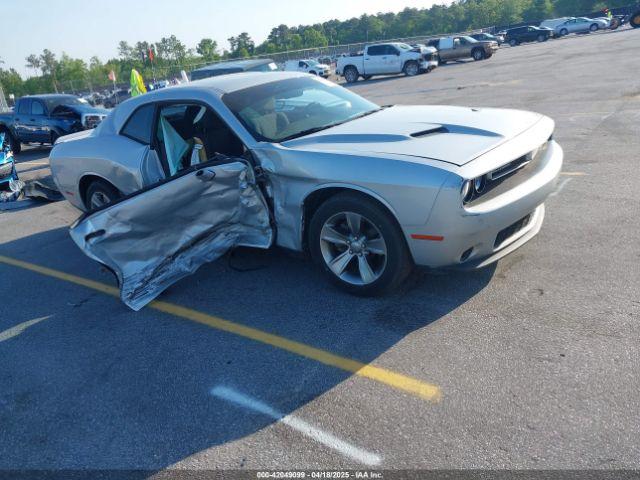  Salvage Dodge Challenger